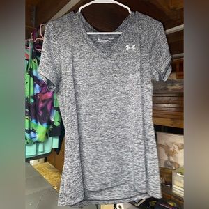 Gray under armor Females shirt. Wore it twice.
